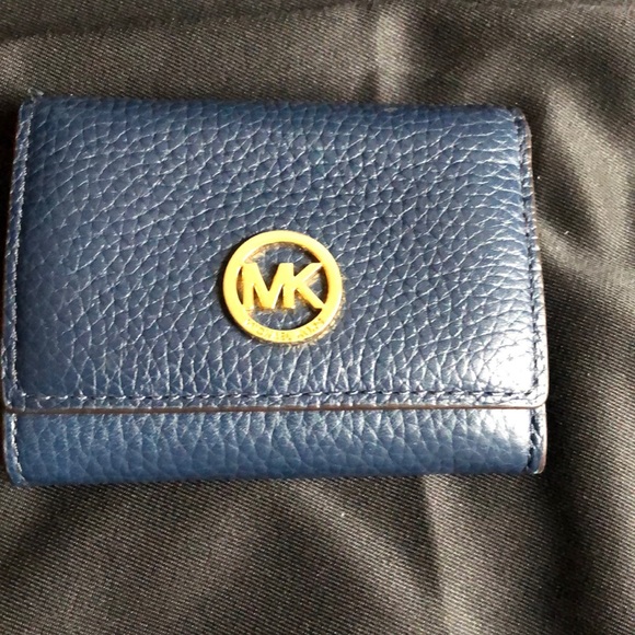 Michael Kors purse and wallet - Picture 4 of 8